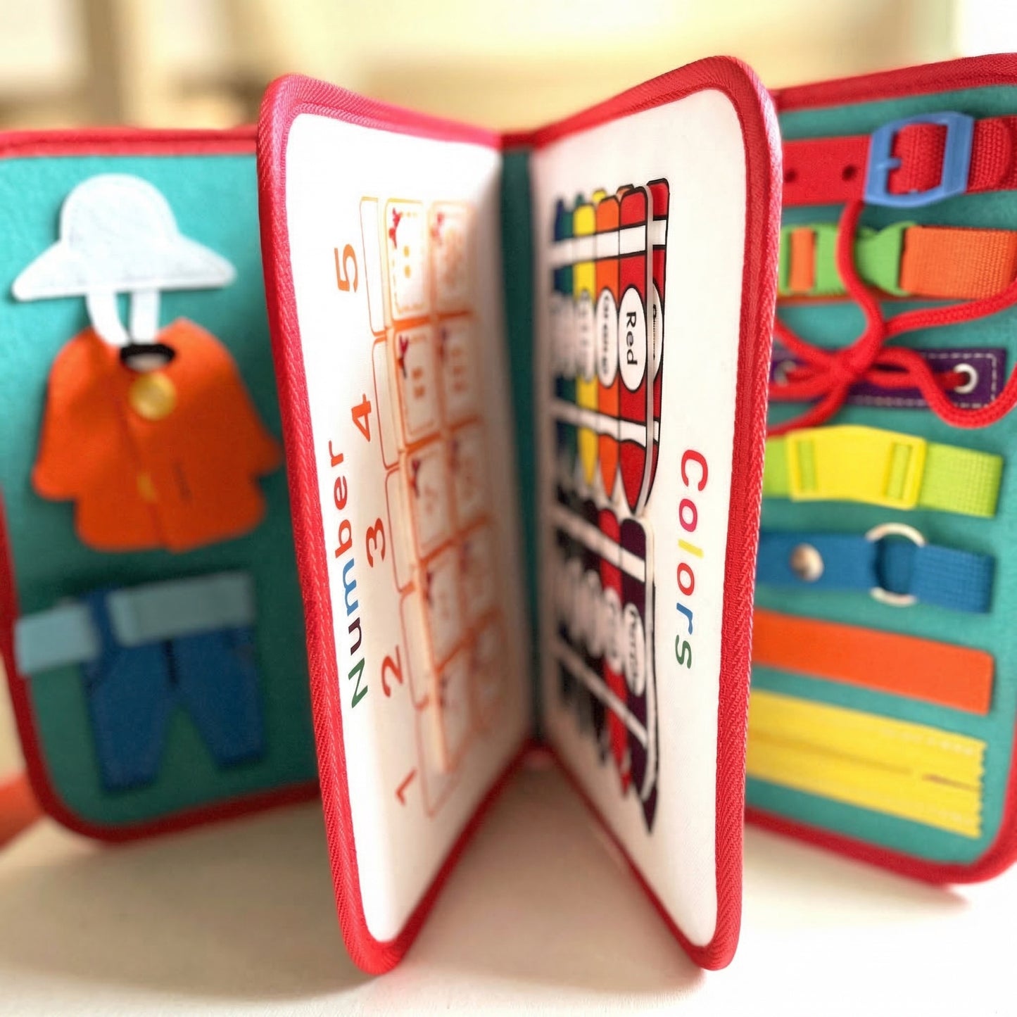 Jucărie Educativă Tip Montessori - Cărticica-Gentuță cu Activități