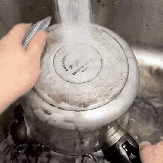 Soluție pentru Curățarea Vaselor din Inox, Aragaz și Plită