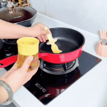 Dozator Multifunctional de Ulei din Doua Piese cu Perie de Silicon