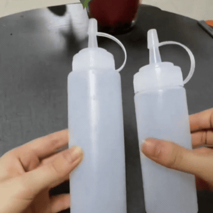 Set de 2 Sticle din Plastic pentru Sosuri, 200ml