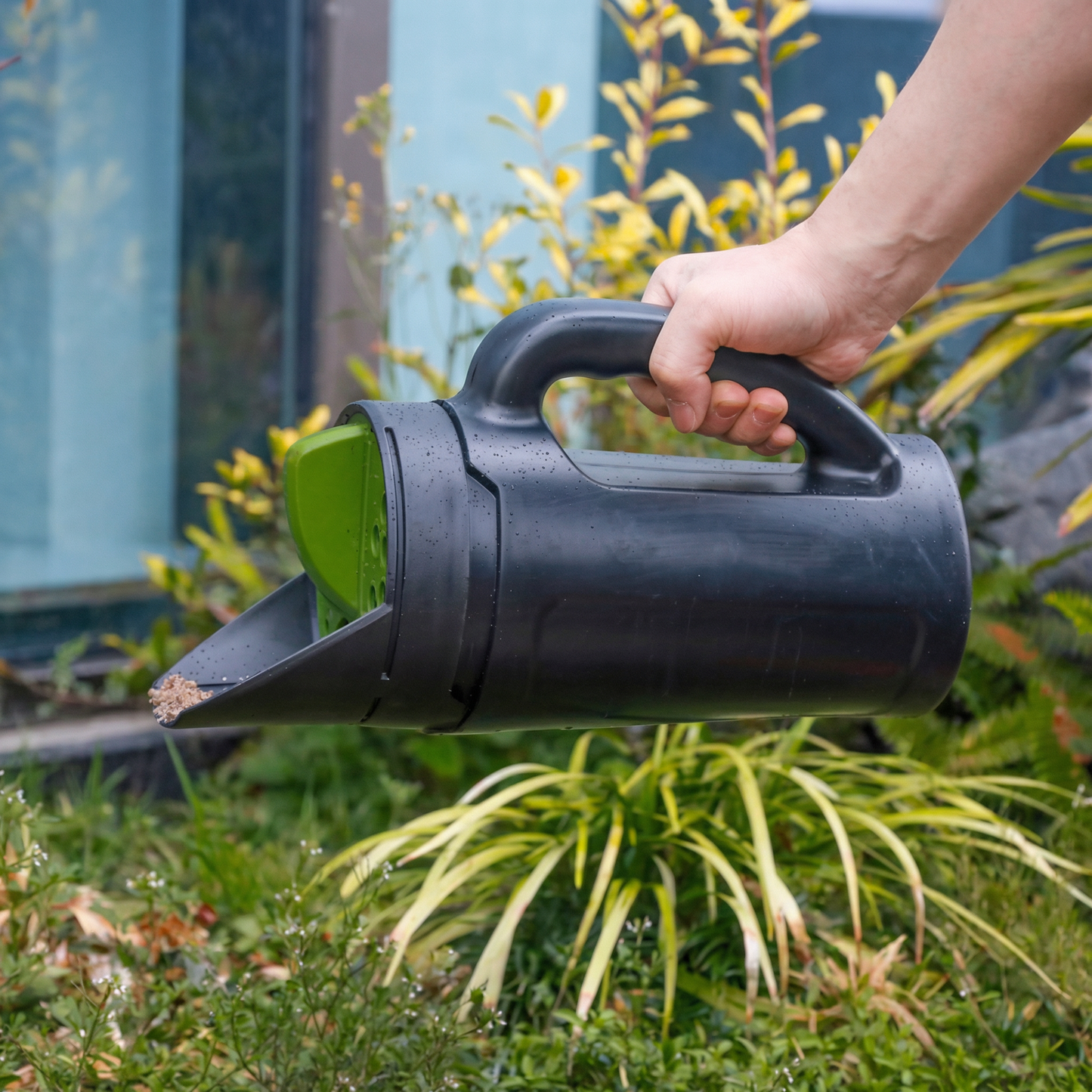 Semănător Manual pentru Gazon cu Rezervor 2.5 L