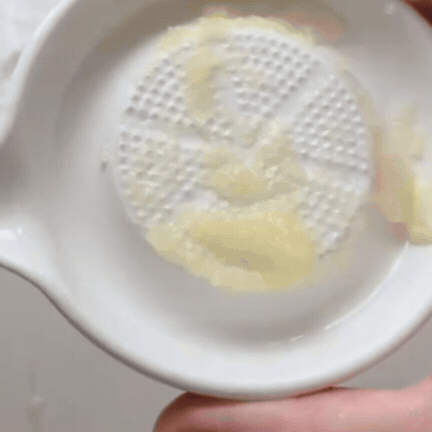 Răzătoare din Ceramică pentru Usturoi și Ghimbir