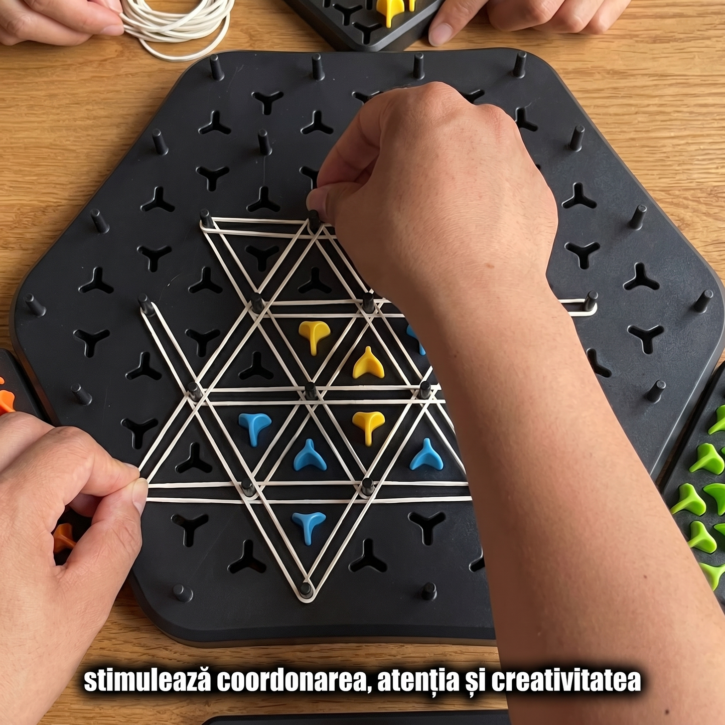 Joc Strategic Educațional cu Benzi Elastice