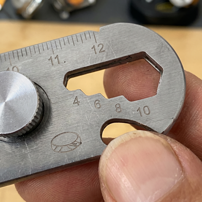 Cutter Profesional Multifuncțional