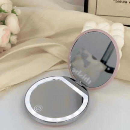 Oglindă Cosmetică